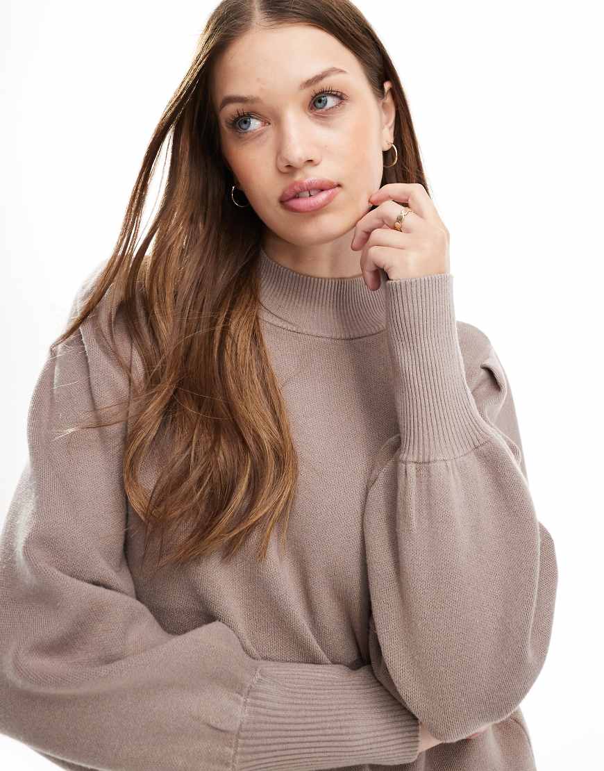 YAS - Hochgeschlossener Strickpullover in Pilzbraun mit Ballonärmeln, Kombiteil-Neutral von YAS