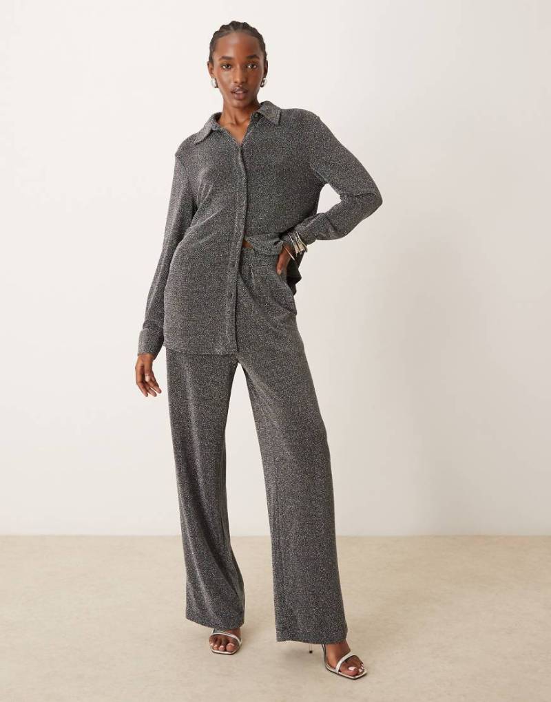 YAS - Hose mit weitem Schnitt in glitzerndem Schwarz, Kombiteil von YAS