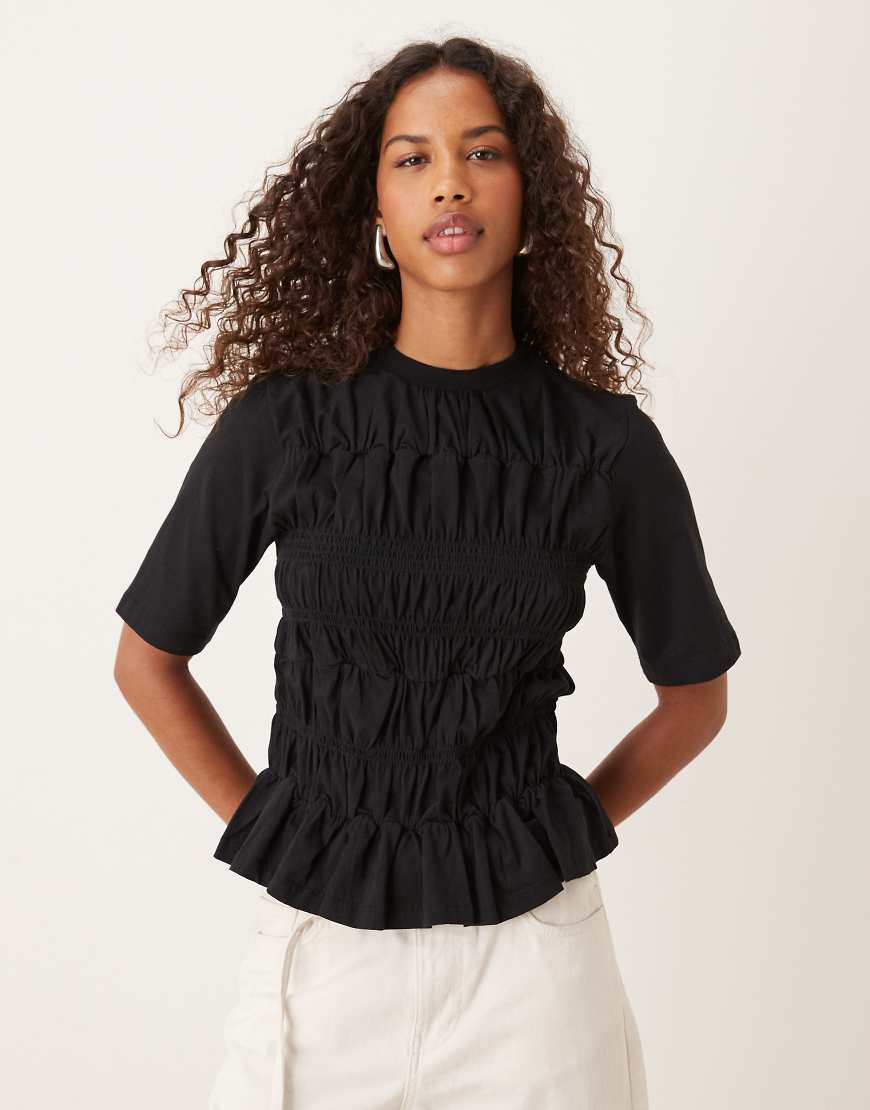 YAS - Jersey-Oberteil in Schwarz mit Raffung vorne von YAS