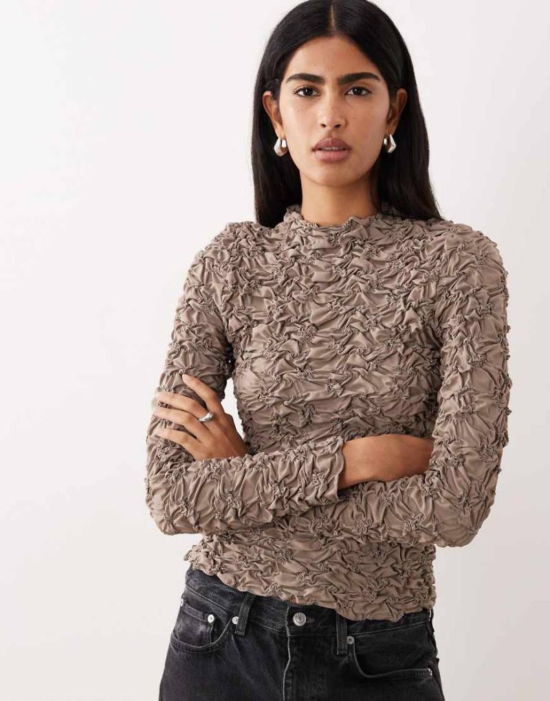 YAS - Langärmliges Oberteil in Taupe-Grau mit 3D-Struktur von YAS