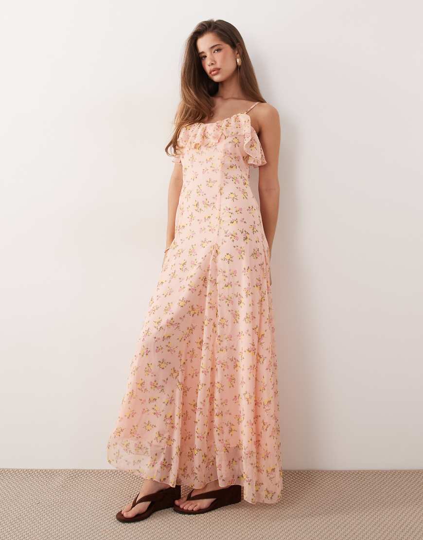 YAS - Maxi-Trägerkleid in Rosa mit Rüschenbesatz und Blumenmuster von YAS