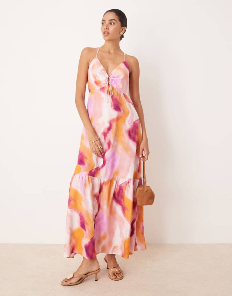 YAS - Maxikleid in Rosa mit schmalen Trägern und verschwommenem Print YAS - Maxikleid in Rosa mit schmalen Trägern und verschwommenem Print von YAS