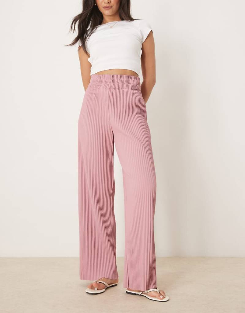 YAS - Plissee-Hose in Flieder-Rosa mit hohem Bund und weitem Bein von YAS