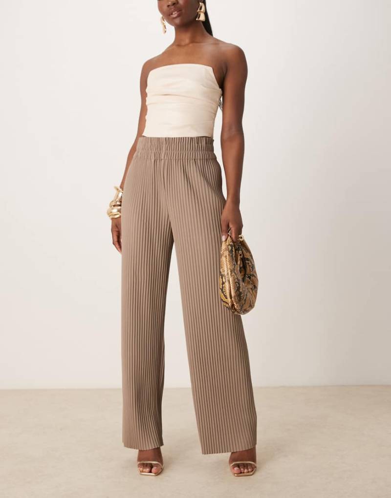 YAS - Plissierte Hose in Pilzbeige mit weitem Bein-Neutral von YAS
