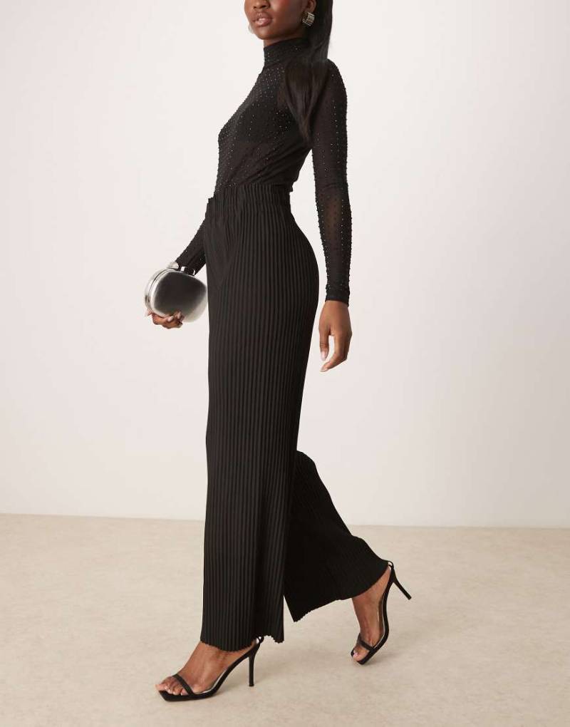 YAS - Plissierte Hose mit weitem Bein in Schwarz von YAS