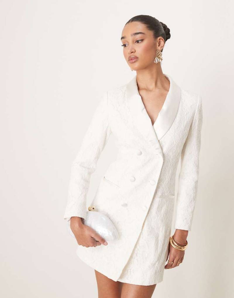 YAS - Premium - Smoking-Kleid aus Spitze in Weiß von YAS