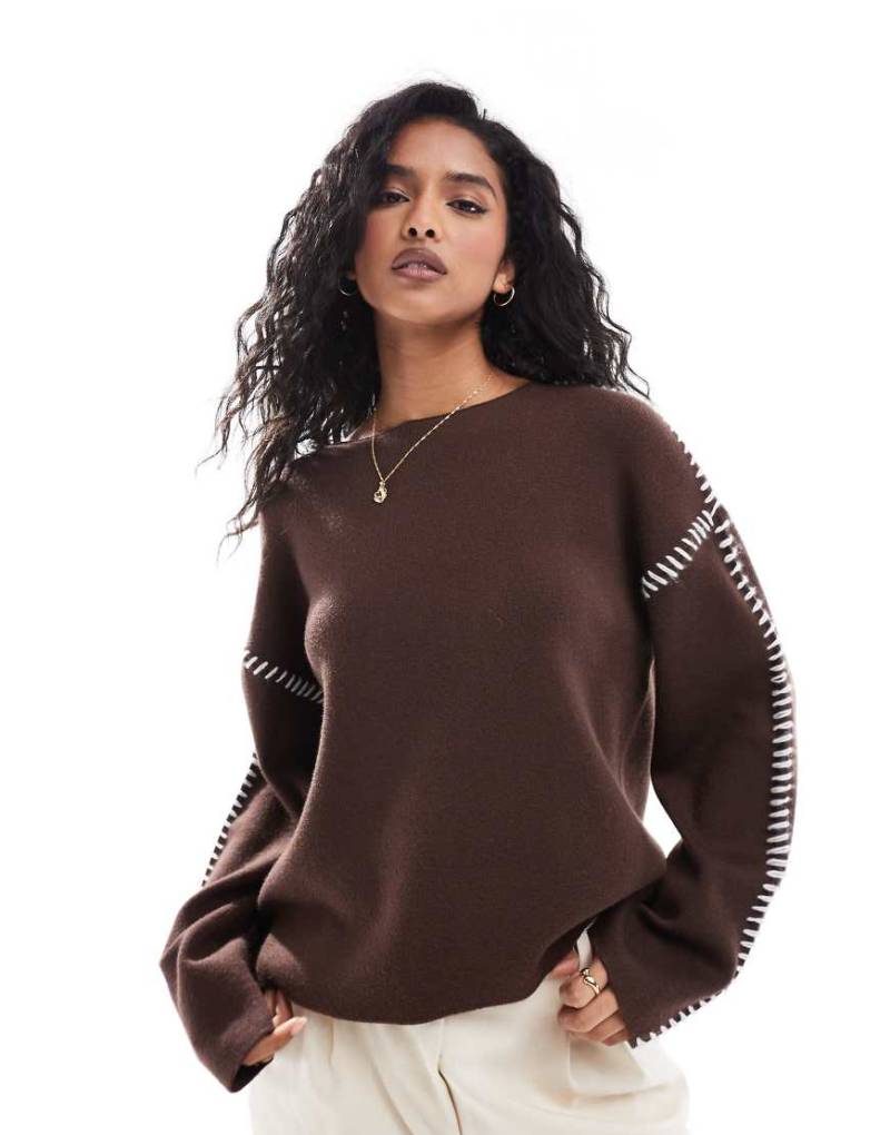 YAS - Pullover in Braun mit Kontrastnaht von YAS