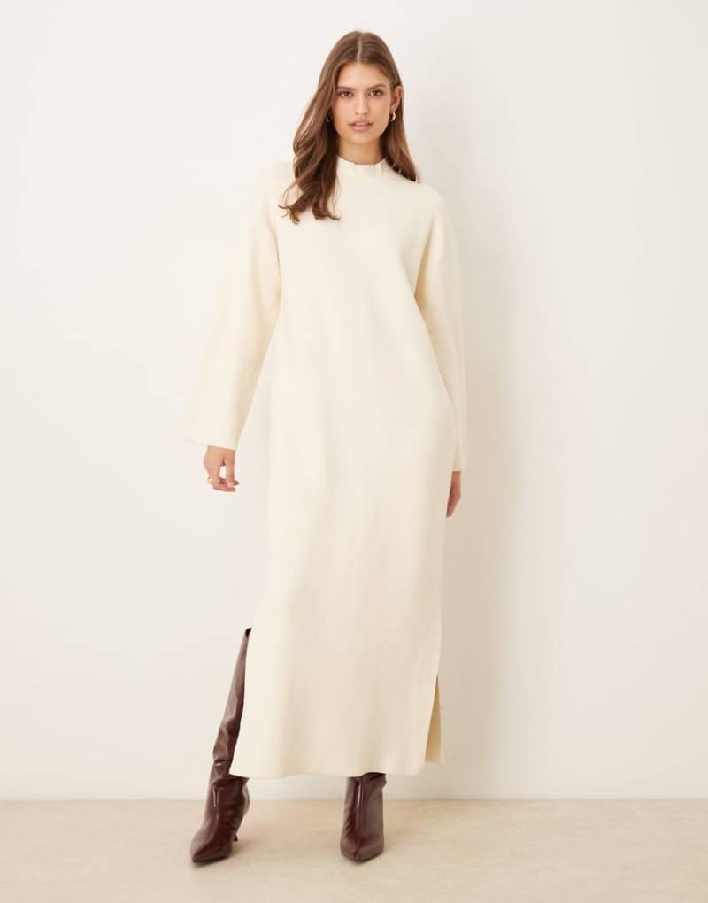 YAS - Strick-Maxikleid in Creme mit Stehkragen-Weiß von YAS