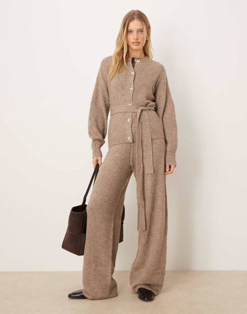 YAS - Strickhose in Hellbraun mit weitem Bein, Kombiteil-Brown von YAS