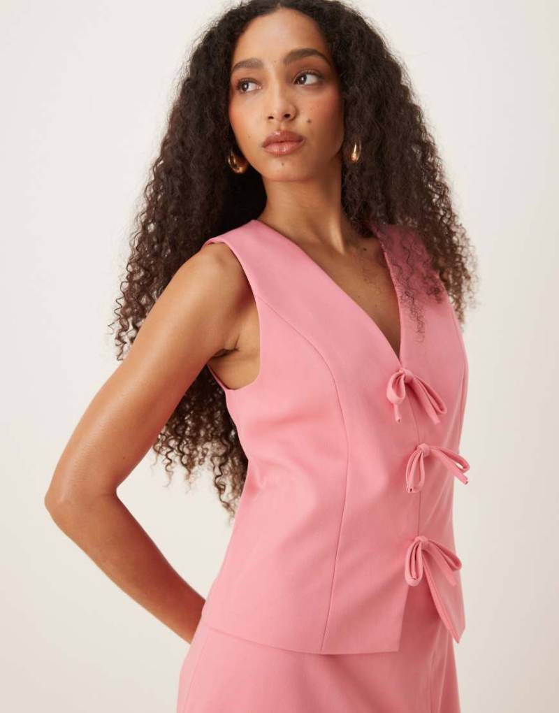 YAS - Weste in Bubblegum-Rosa mit Zierschleifen, Kombiteil von YAS