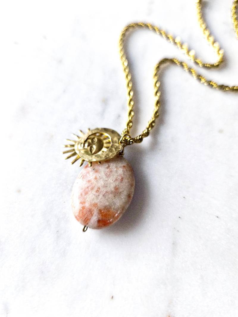 Eclipse #2 Wasserfest-Kette | Quarz-stein 18 Vergoldetekette Messing Handgefertigt Berlin Eclipse #2 Wasserfest-Kette | Quarz-stein 18 Vergoldetekette Messing Handgefertigt Berlin von YATORA