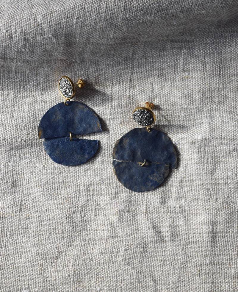 Full Moon25.1 Handfertige Ohrringe |Handgehämmert | Handgemalt Wasserfest Hypoallergisch Berlin Full Moon25.1 Handfertige Ohrringe |Handgehämmert | Handgemalt Wasserfest Hypoallergisch Berlin von YATORA