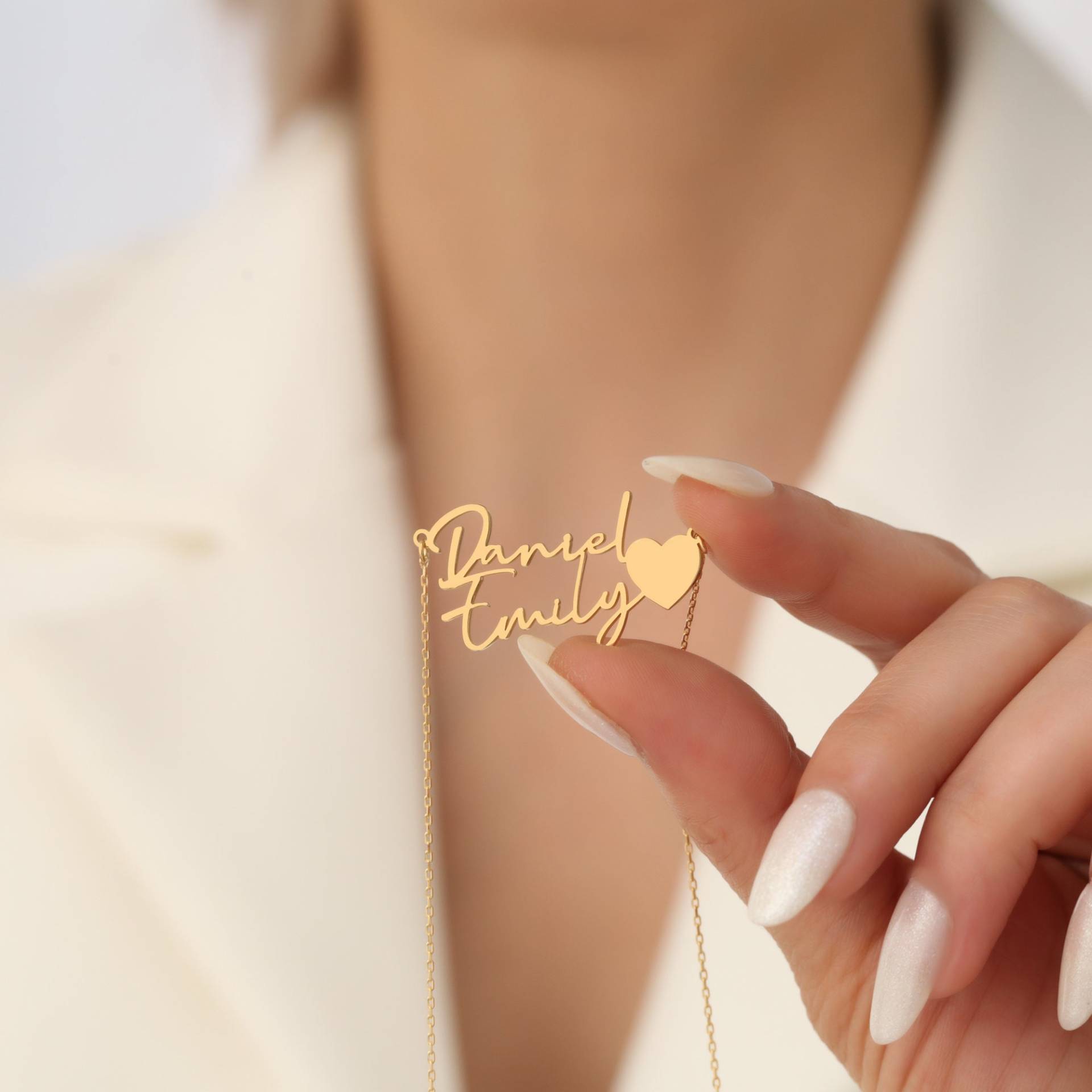 Personalisierte Zwei Namenskette Mit Herz 14K Vergoldetes Sterlingsilber von YEZjewelryCo