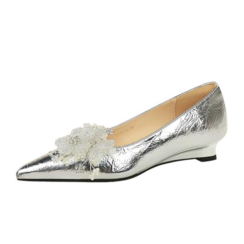 Frauen 3CM Keil Absatz Blume Dekoration Spitze geschlossene Zehe Klassische Pumpen Elegante formelle Arbeit Büro hohe Absätze Schuhe (Silber,40) von YGJKLIS
