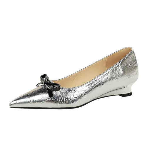 Frauen 3CM geschlossene Spitze Bow-Knot Keil Absatz Schuhe Elegante formelle Arbeit Büro hohe Pumpe (Silber,36) von YGJKLIS