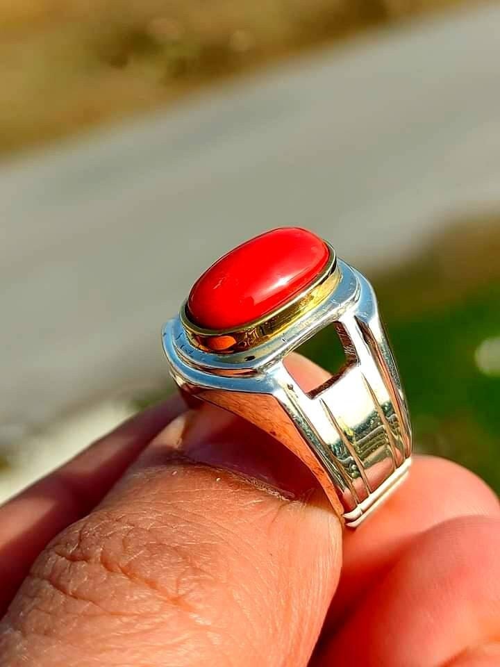 Ein Antiker Stilvoller Korallen Ring, Marjaan Handgefertigt Aus 925 Sterling Silber Ring Für Männer von YGemznJewelry