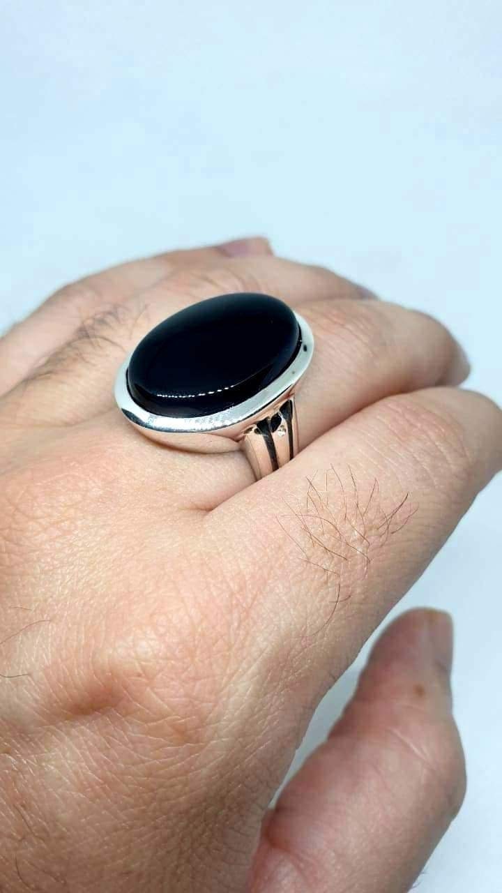 Ein Original Schwarzer Onyx Achat | Aqeeq in Handgefertigtem 925 Sterling Silber Ring Für Männer & Frauen von YGemznJewelry