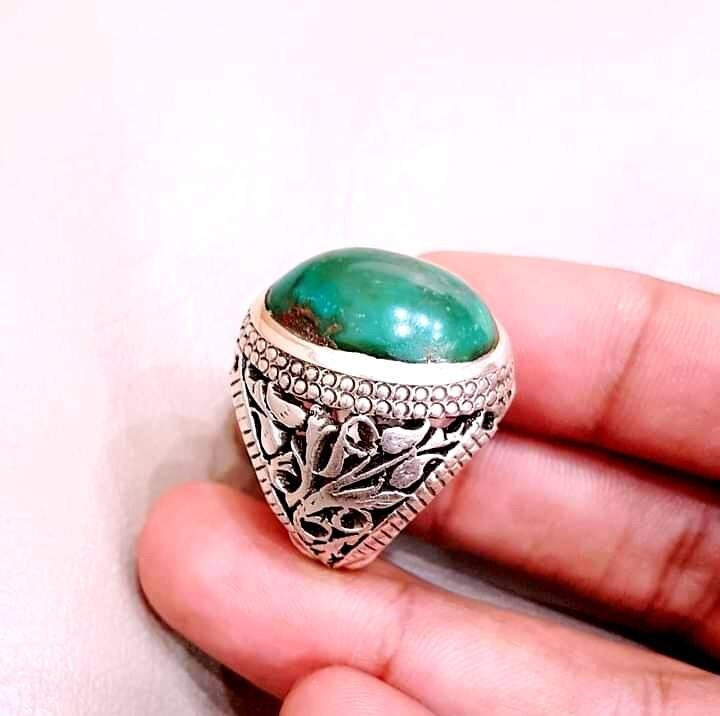 Sehr Natürlicher Grüner Hussaini Türkis | Feroza Edelstein in Handgefertigtem 925 Sterling Silber Ring Für Männer von YGemznJewelry