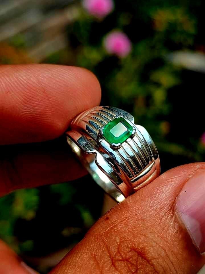 Nicht Erhitzter, Unbehandelter Natürlicher Smaragd Ring, Zamurd Edelstein Handgemachter 925 Sterling Silber Ring Für Männer & Frauen Nicht Erhitzter, Unbehandelter Natürlicher Smaragd Ring, Zamurd Edelstein Handgemachter 925 Sterling Silber Ring Für Männer & Frauen von YGemznJewelry