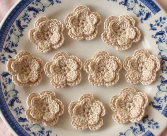 10 Häkelblumen in Creme Yh-030-029 10 Häkelblumen in Creme Yh-030-029 von YHcrochet