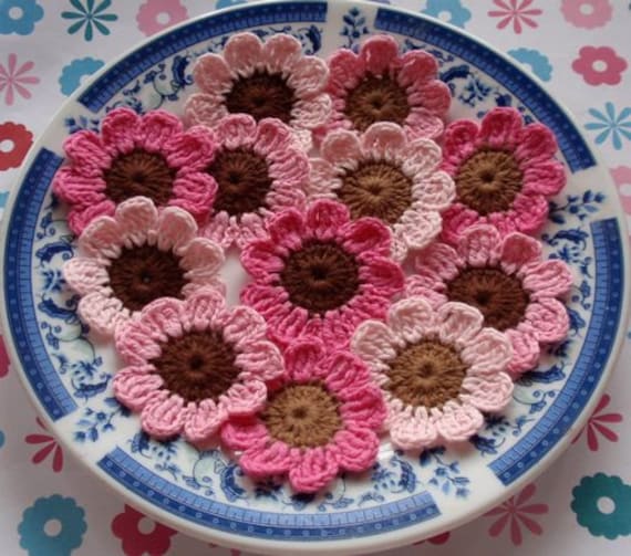 12 Häkelblumen in Lt Pink, Bubble Gum Brown, Braun Yh-019-02 12 Häkelblumen in Lt Pink, Bubble Gum Brown, Braun Yh-019-02 von YHcrochet