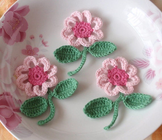 3 Häkelblumen Mit Blättern Yh - 063-08 3 Häkelblumen Mit Blättern Yh - 063-08 von YHcrochet