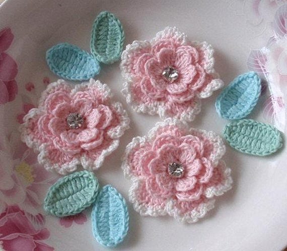 3 Häkelblumen Mit Blättern Yh-069-01 von YHcrochet