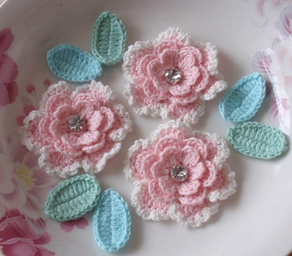 3 Häkelblumen Mit Blättern Yh - 069-01 von YHcrochet