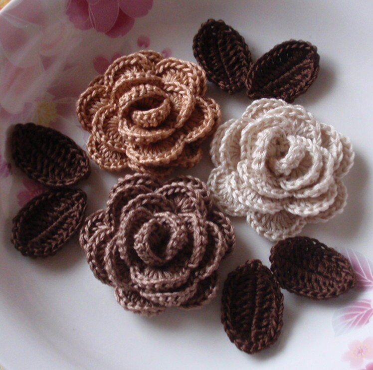 3 Häkelrosen Mit Blättern Yh - 065-12 3 Häkelrosen Mit Blättern Yh - 065-12 von YHcrochet