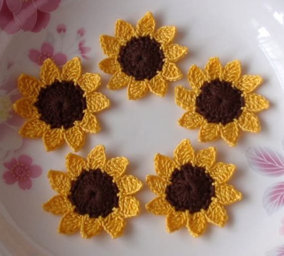 5 Gehäkelte Sonnenblumen in 1-3/4 Zoll Yh-045 5 Gehäkelte Sonnenblumen in 1-3/4 Zoll Yh-045 von YHcrochet