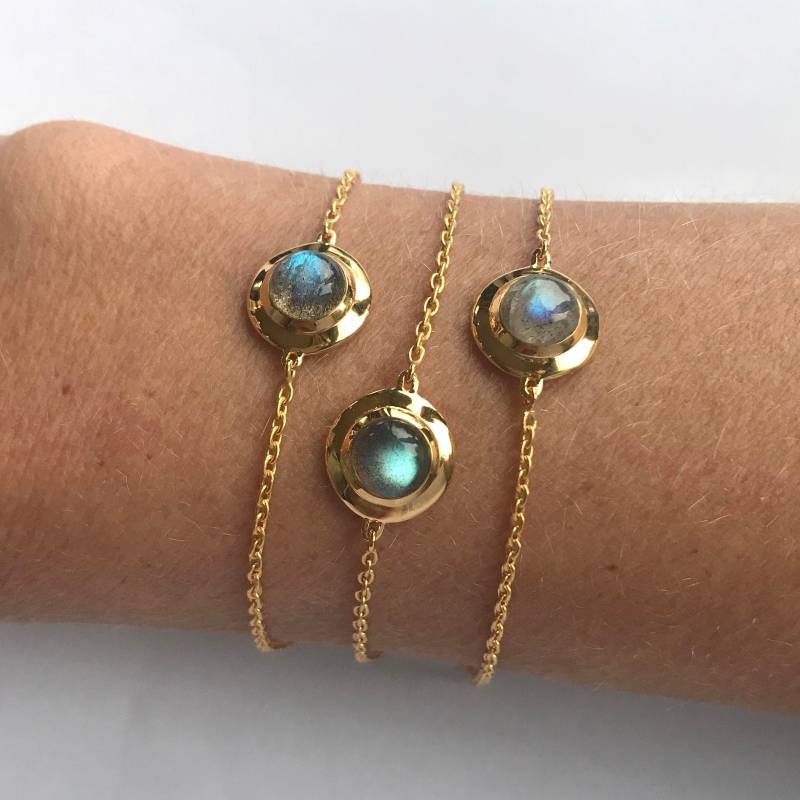 Verstellbares Kettenarmband Aus Labradorit Und Gelbgold-Vermeil. Anhänger Gelbgold-Vermeil, Sterling-Silber Natürlicher Labradorit Verstellbares Kettenarmband Aus Labradorit Und Gelbgold-Vermeil. Anhänger Gelbgold-Vermeil, Sterling-Silber Natürlicher Labradorit von YKDesignCo