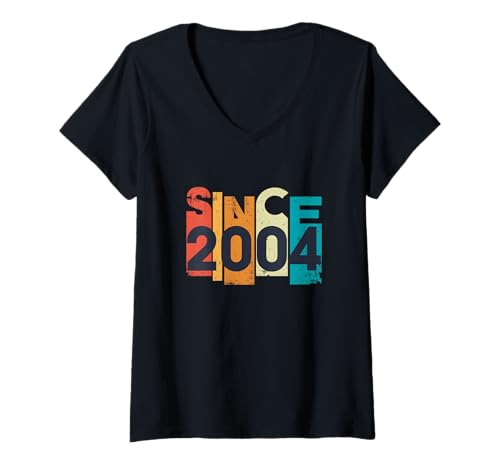 Damen Retro Since 2004 Year Significant Date Memorative T-Shirt mit V-Ausschnitt von YO!