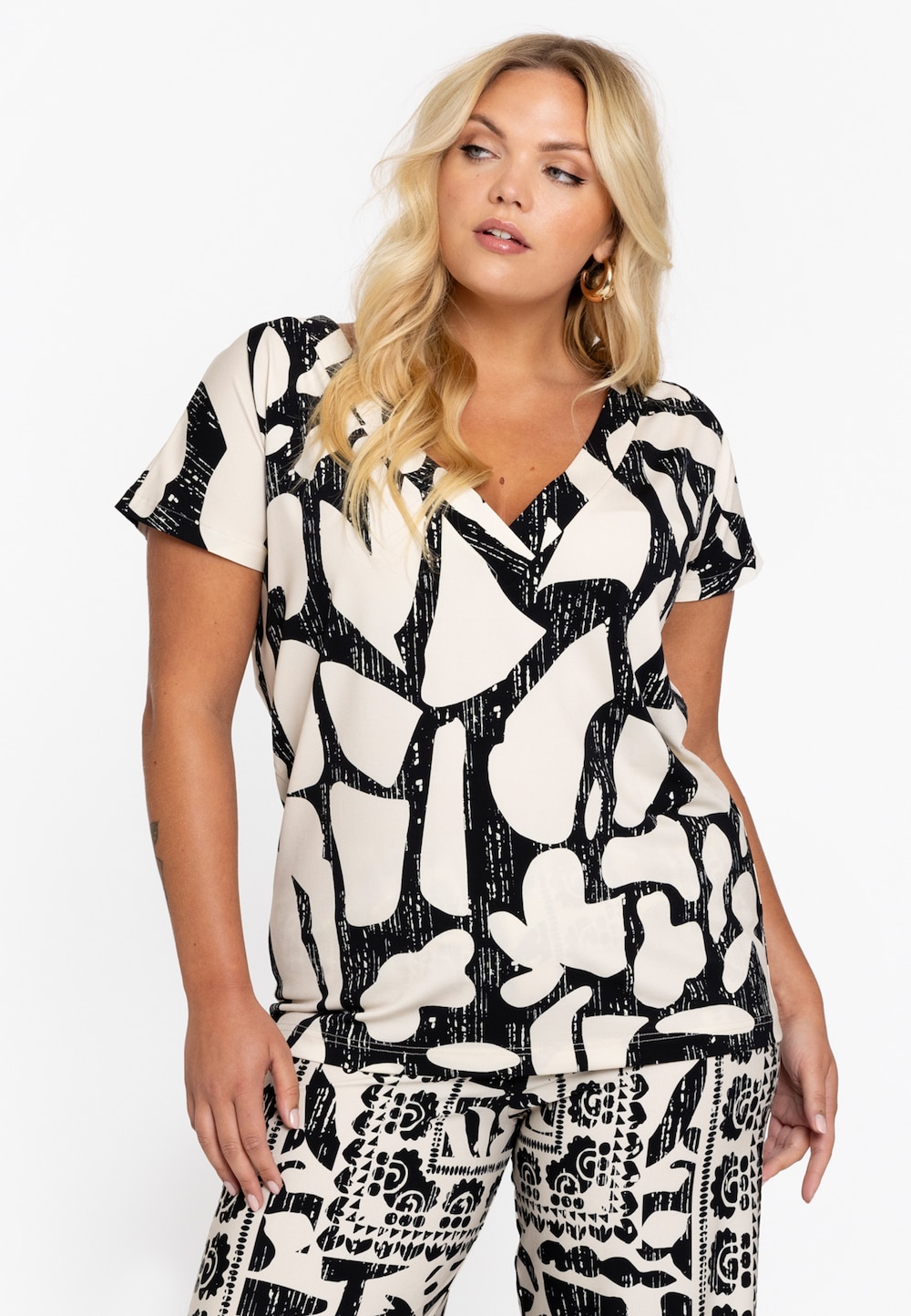 Große Größen T-shirt mit Blumenmuster, Damen, beige, Größe: 54/56, Polyester, Happy Size DE Women von YOEK