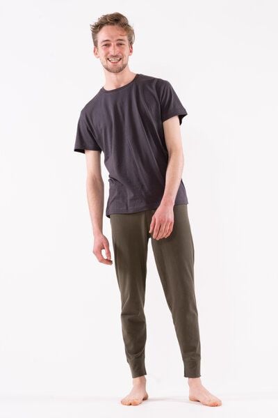 YOIQI Lässiges T-Shirt mit legerem Schnitt aus leichter feiner biologischer Baumwolle von YOIQI