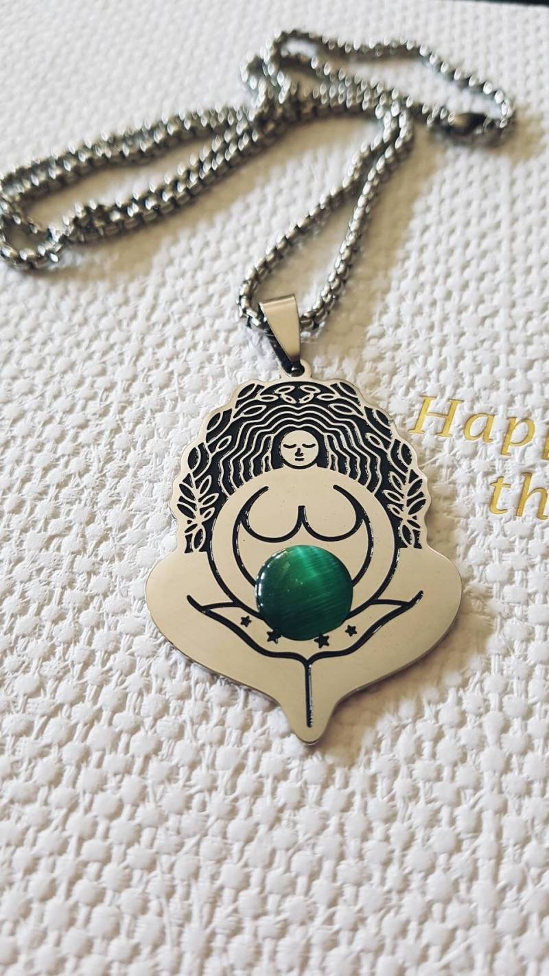 Göttinnen Kette, Goddess Necklaces, Feminismus, Kunst, Energy, Healing Journey, Woman Body, Meaningful Jewelry, Stainless Steel von YONIque11