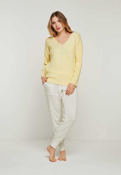 YOU LOOK PERFECT Merino Loungewear Set "V-Strickpullover Blossom & Strickhose Bella" von YOU LOOK PERFECT