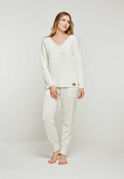 YOU LOOK PERFECT Merino Loungewear Set "V-Strickpullover Blossom & Strickhose Bella" von YOU LOOK PERFECT