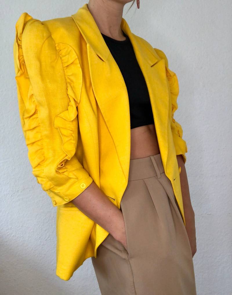 Exklusiv Schöner Vintage Blazer in Gelb Von Helene Straßer von YOUandEL