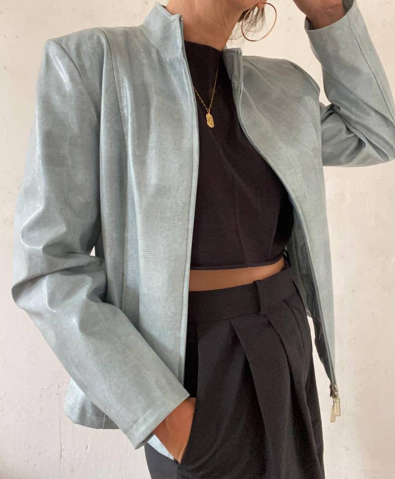 Schöne Coole Vintage Jacke in Lack Hellblau 90Er/2000Er Jahre Schlangenprint von YOUandEL