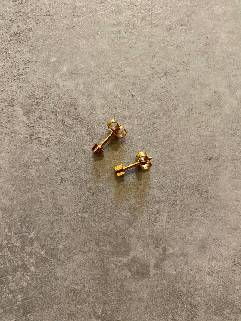 Schöne Ohrstecker Goldfarben Mit Sternchen Nickelfrei von YOUandEL
