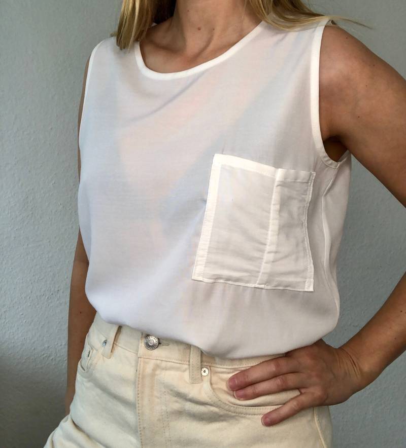 Schöne Vintage Bluse Ärmellos Mit Brusttasche von YOUandEL