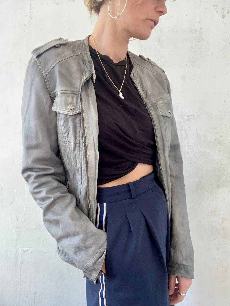 Schöne Vintage Lederjacke in Hellgrau 90Er von YOUandEL
