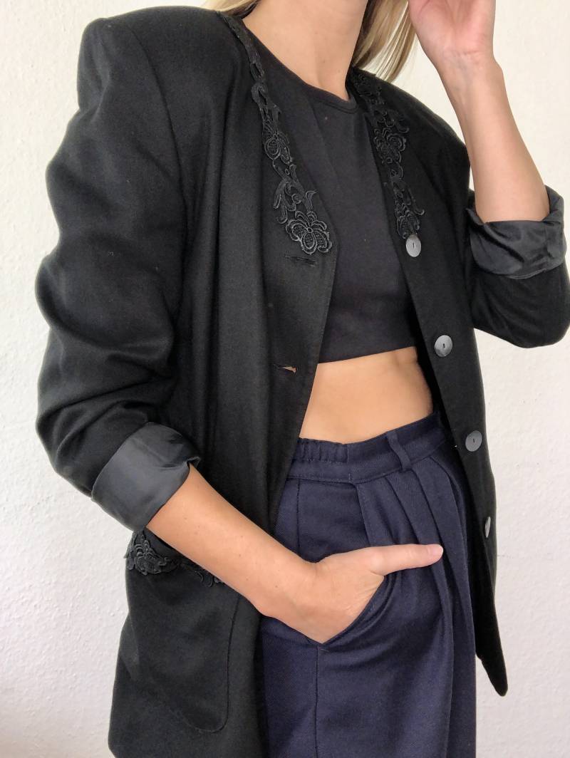 Schöner Vintage Blazer in Schwarz Mir Floral Stickerei 80Er Jahre von YOUandEL