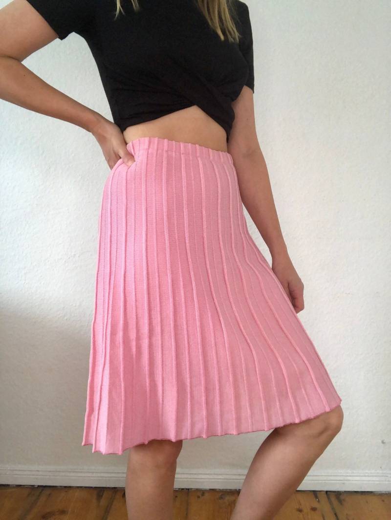 Schöner Vintage Midi Falten Rock in Rosa Strick 60Er 70Er 80Er von YOUandEL