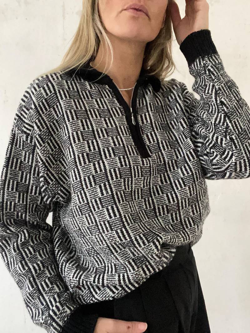 Schöner Vintage Strickpullover in Schwarz/Weiß Mit Stehkragen 80Er 90Er Jahre von YOUandEL