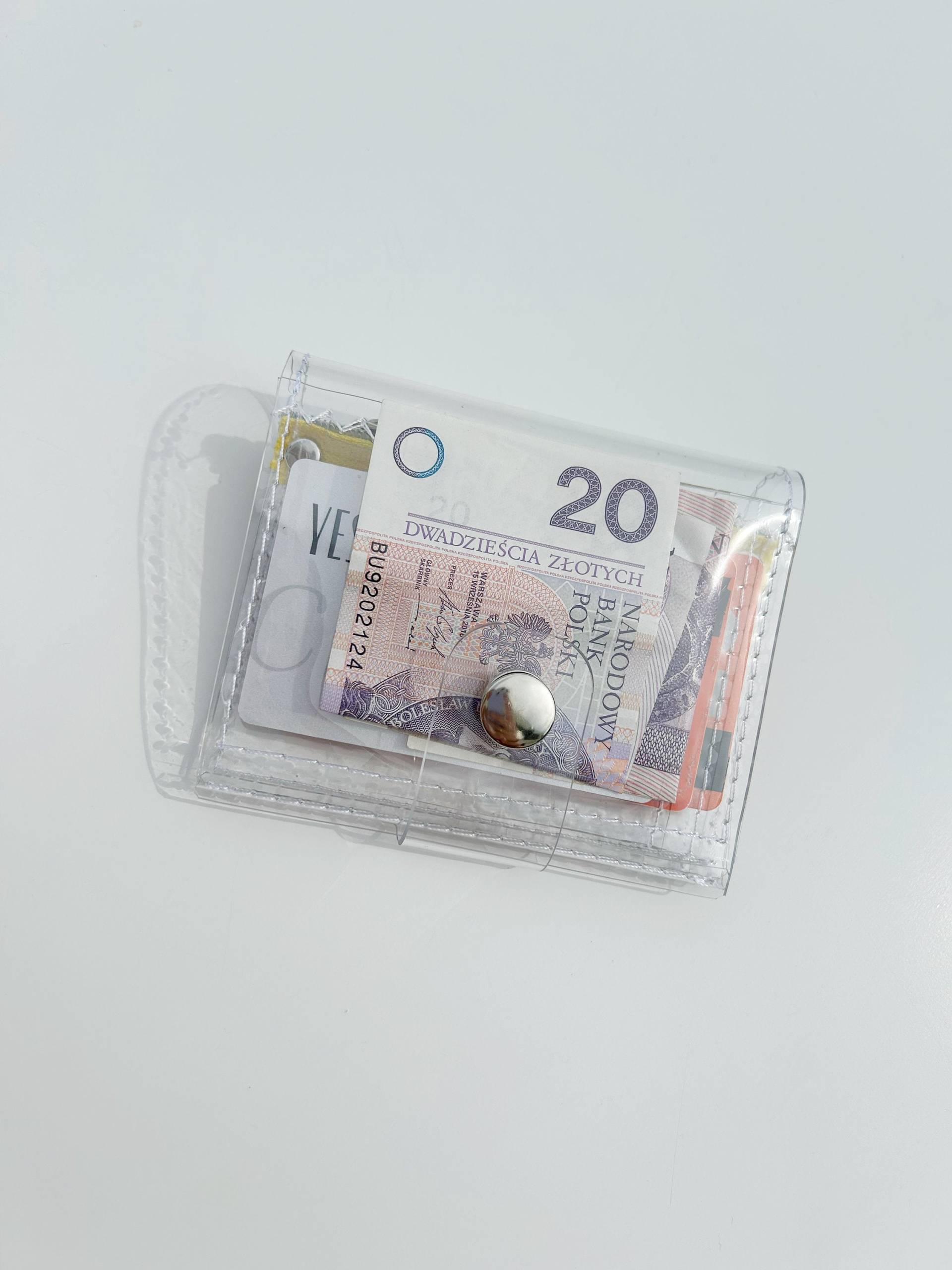 Klare Vinyl Geldbörse Transparent Minimalist Münztasche Kartenfächer Reisebegleiter Handgemacht Vegan Tasche Kompakter Organizer Klare Vinyl Geldbörse Transparent Minimalist Münztasche Kartenfächer Reisebegleiter Handgemacht Vegan Tasche Kompakter Organizer von YPSILONBAGS