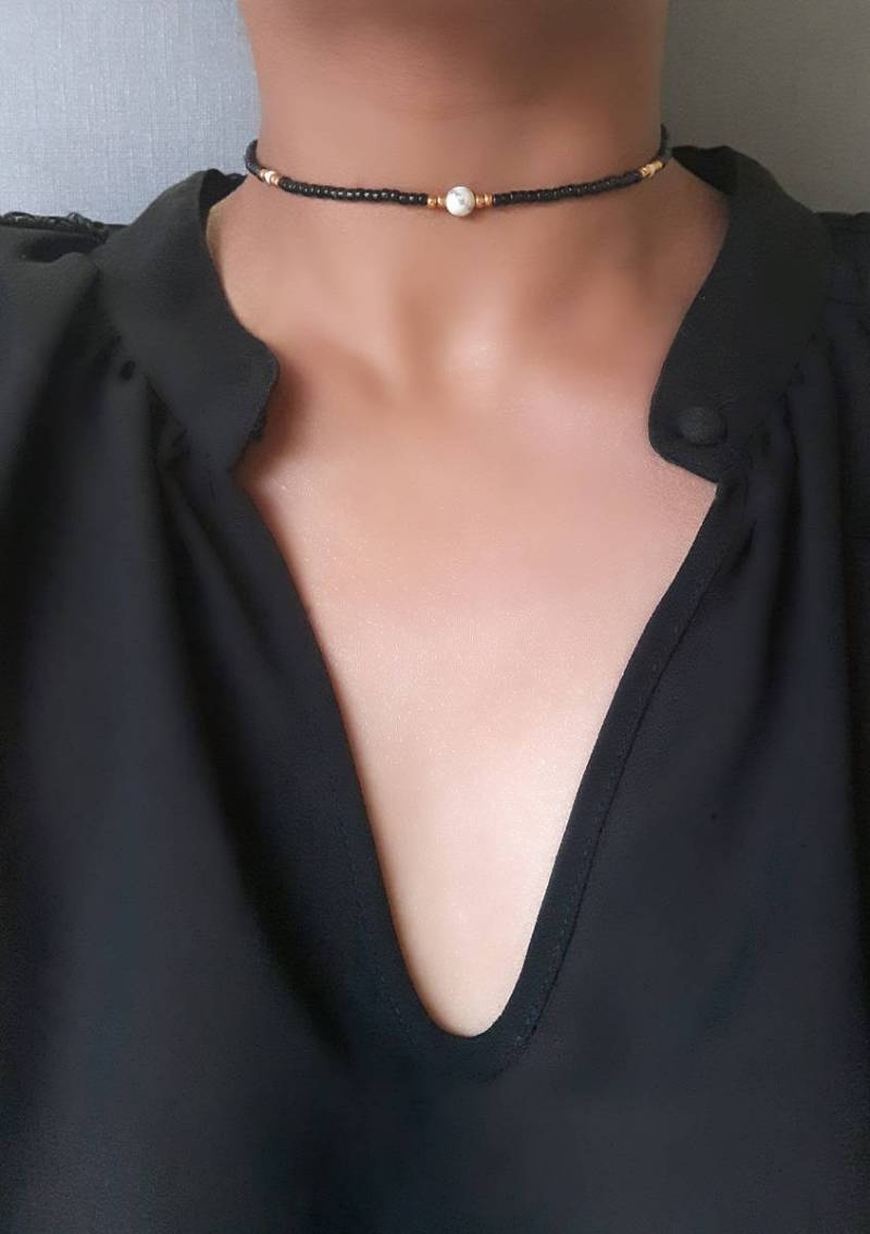 Howlite Stein Halsband, Halskette, Marmor Schwarze Perlen Rocailles Perle Stretch-Perle-Halsband Howlite Stein Halsband, Halskette, Marmor Schwarze Perlen Rocailles Perle Stretch-Perle-Halsband von YSJEWELS