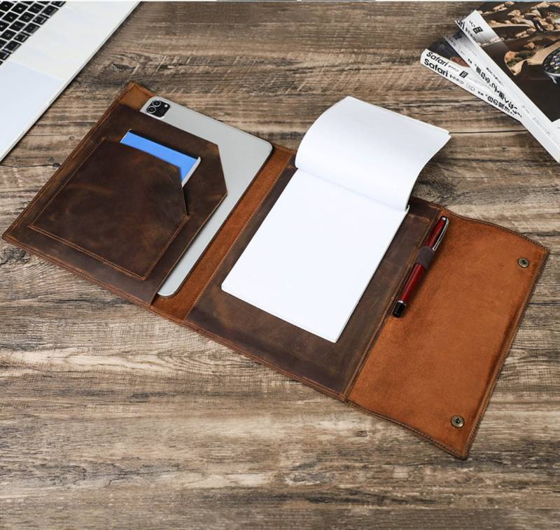 YUBRO-STUDIO Etui Lederhülle für B5 Notizbuch mit Stifthalter iPad Pro Etui von YUBRO-STUDIO