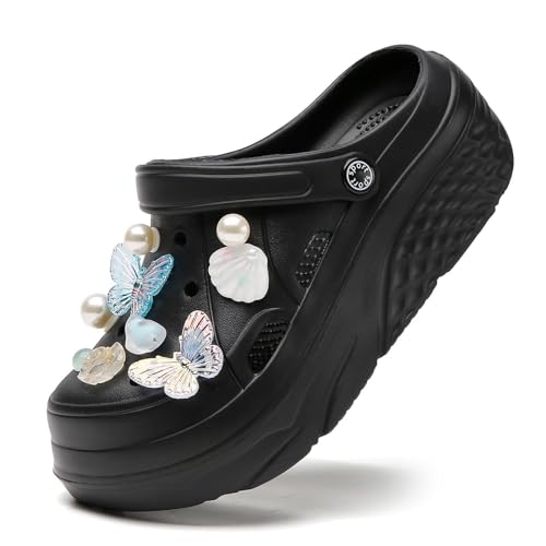 Damen Plattform Clogs Hausschuhe Leicht Pantoletten Atmungsaktiv Strand Sandalen rutschfest Gartenschuhe Abnehmbar Wunderschön Charms schwarz36 von YUKTOPA