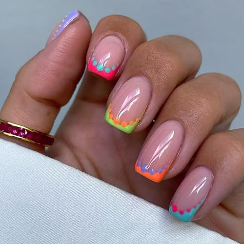 YUNNIAN Kunstnägel zum Aufdrücken, kurz, quadratisch, glänzend, Acryl, zum Aufkleben, für Damen, 24 Stück von YUNNIAN